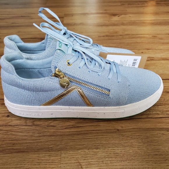 Kokolu comfort knit sneaker 9 NWT blue - Picture 2 of 10